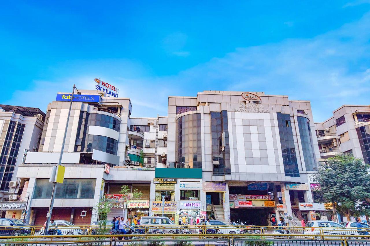 Fabhotel Skyland Ahmedabad Exterior photo